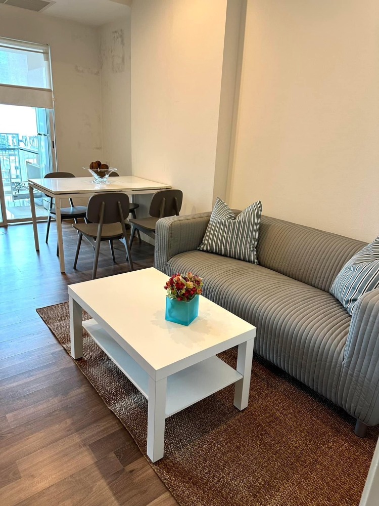 For RentCondoOnnut, Udomsuk : Condo for rent, TheRoom Sukhumvit 62, next to BTS Punnawithi, large room, 45 sq m., 12th floor, city view, no buildings blocking the view