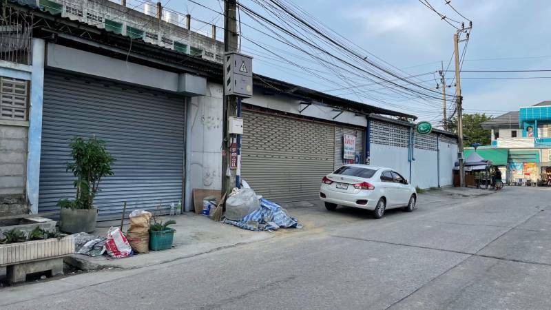 For RentWarehouseRama 2, Bang Khun Thian : K1610 Warehouse for rent, Bang Khun Thian Soi 11, area 550 square meters, enter the alley only 100 meters, very good location, convenient transportation