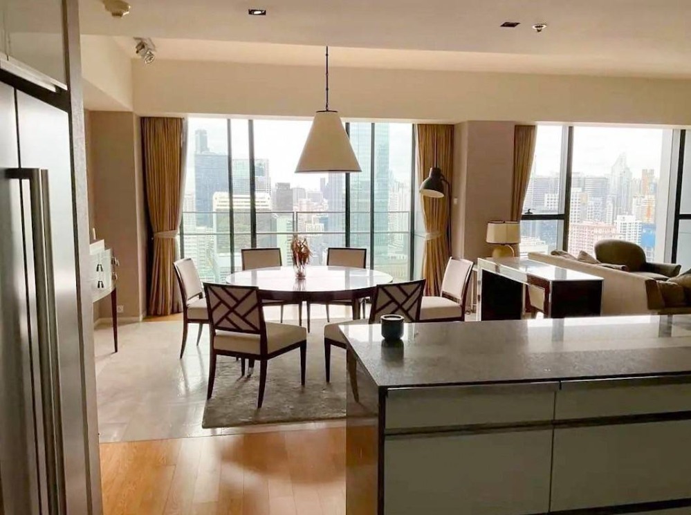 For SaleCondoSathorn, Narathiwat : ❖ Special Price ❖ Tower A 30+ floor 197.00 sq.m. | 3 beds, 4 Baths | Condo near BNH Hospital 3 mins, Saint Joseph Convent School 4 mins, Chong Nonsi BTS Station 4 mins