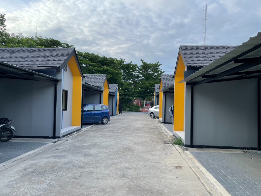 For SaleBusinesses for salePathum Thani,Rangsit, Thammasat : For sale: small single-detached house project, total area 200 sq m., always full of tenants.