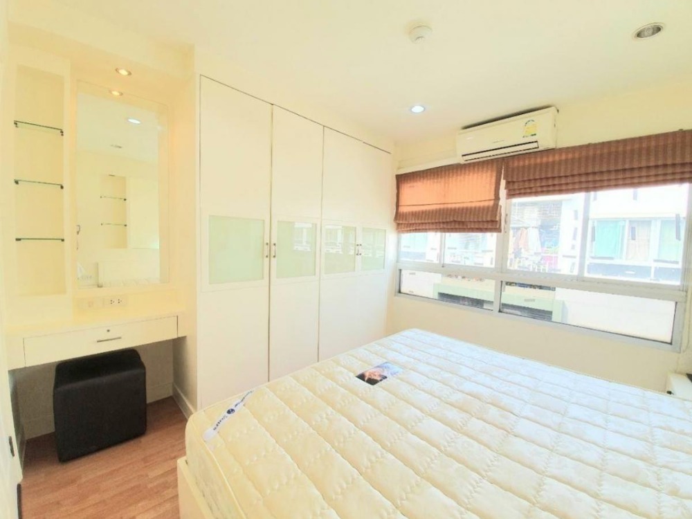 For RentCondoRatchadapisek, Huaikwang, Suttisan : Condo for rent, Lumpini Cultural Center, 8th floor (top), Building B2, 36 sq m., decorated like a model room.