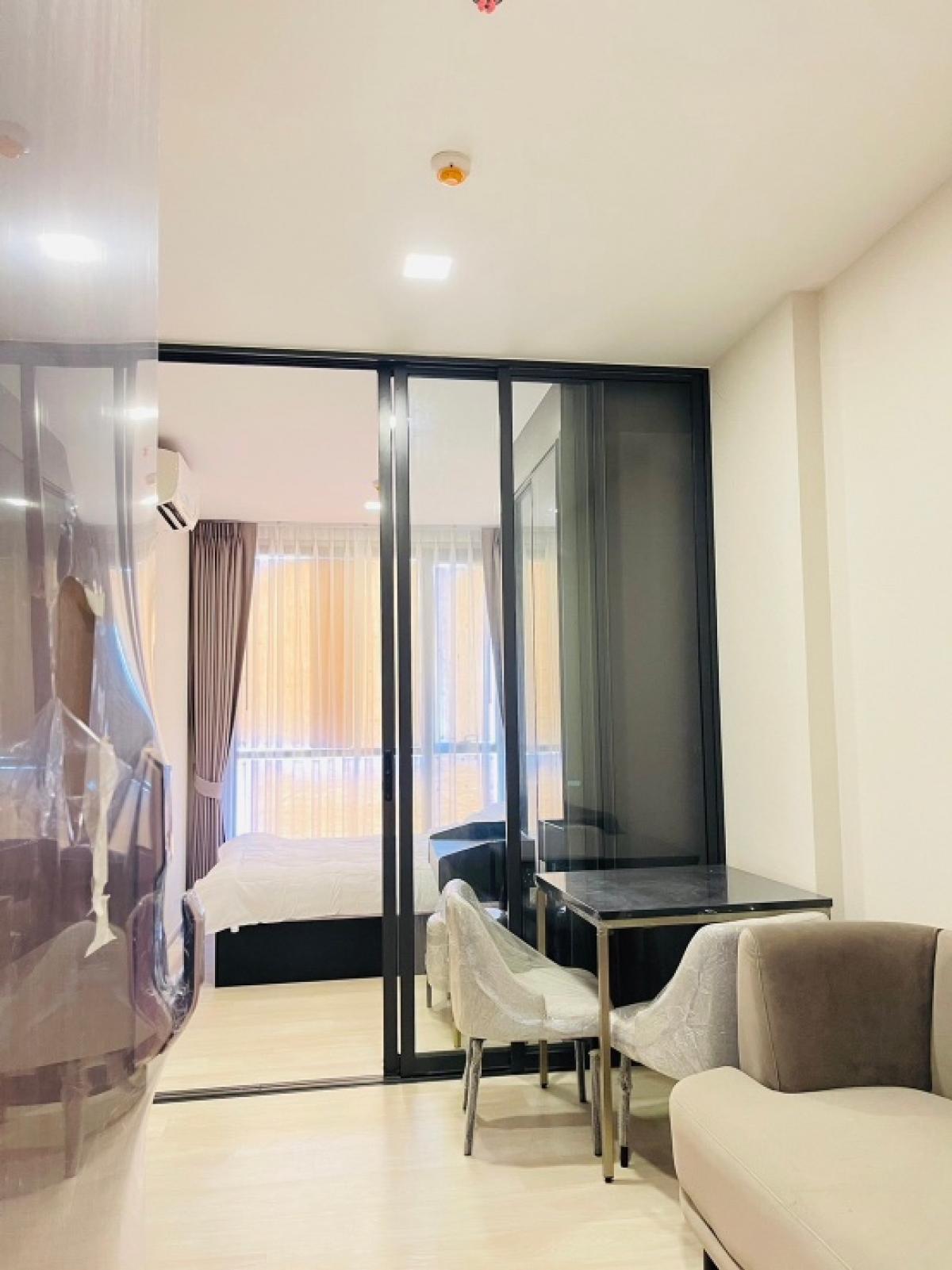 For RentCondoSapankwai,Jatujak : 🚨New room! Ready to move in, best price 📍Near Central Ladprao! 🔥Rent only 14,000 baht/month, just click and youre ready to move in!