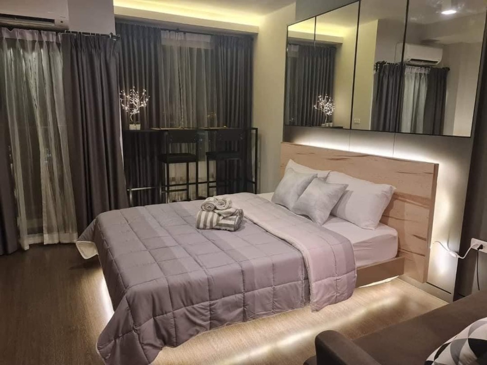 For RentCondoOnnut, Udomsuk : For rent IDEO S93 27 sq m, 35th floor, city view, beautiful built-in room, complete electrical appliances and furniture, good location, next to BTS, price 15,000 baht