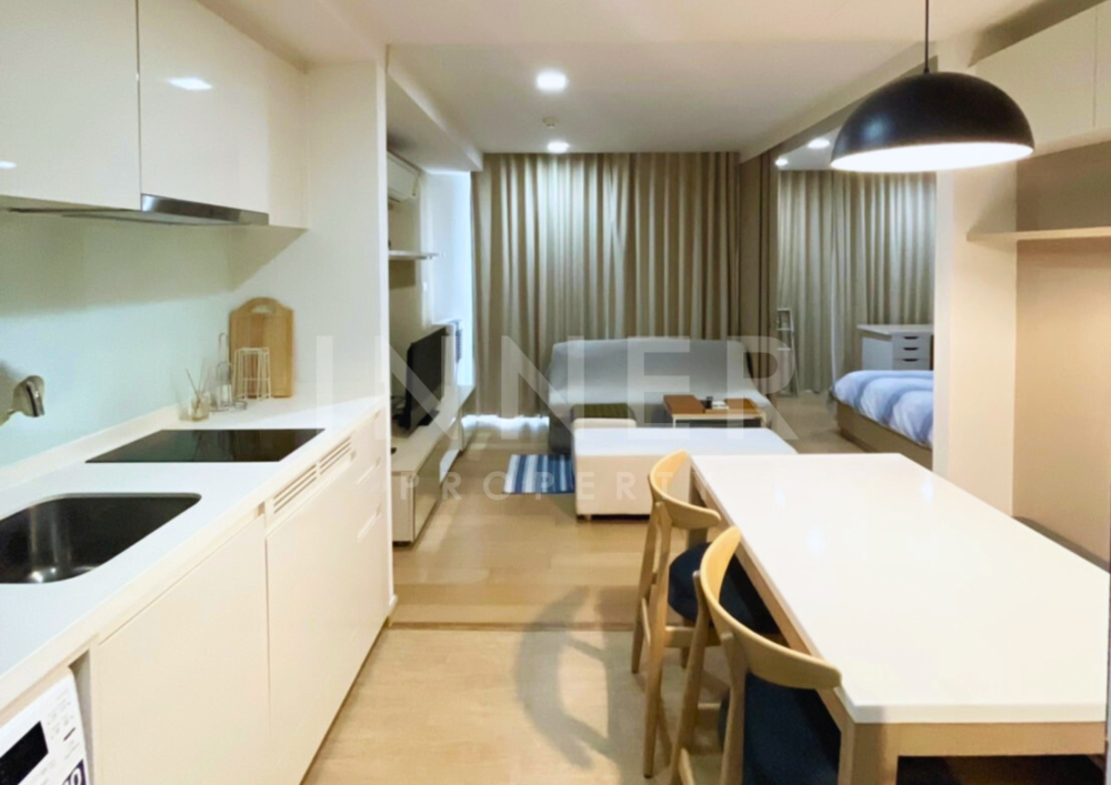 ให้เช่าคอนโดสุขุมวิท อโศก ทองหล่อ : ห้องกว้าง 🏙️(For Rent/ให้เช่า) LIV@49 [Thonglor]