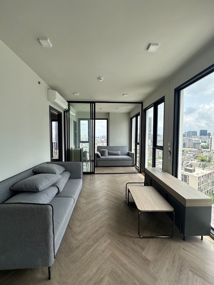 For RentCondoSiam Paragon ,Chulalongkorn,Samyan : 🔥For rent urgently 🔥Condo Chapter Chula - Samyan (Chapter Chula - Samyan) One Bed plus 46 sq m, 26th floor, wide corner room, open view, near MRT Samyan.