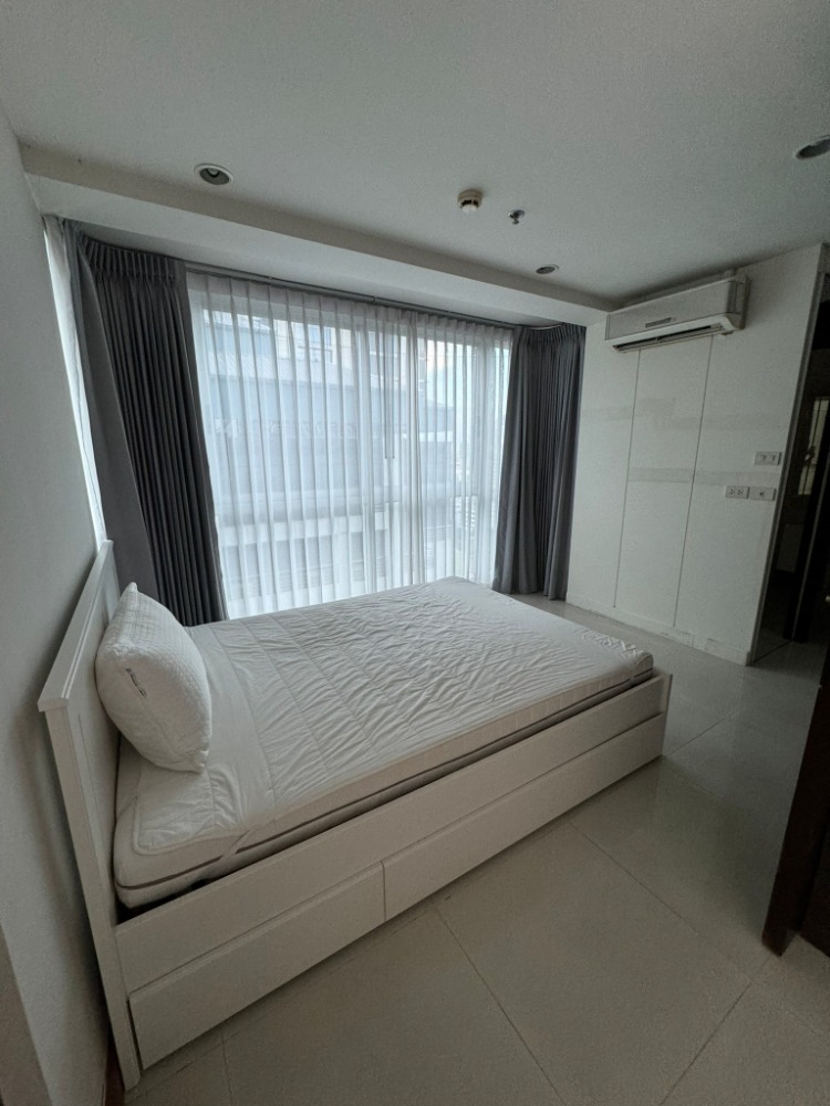 For RentCondoWitthayu, Chidlom, Langsuan, Ploenchit : LTHC11077–The Ratchadamri FOR RENT 2 beds 2 baths size 132 Sq.m. Near BTS Ratchadamri Station ONLY 80k/month