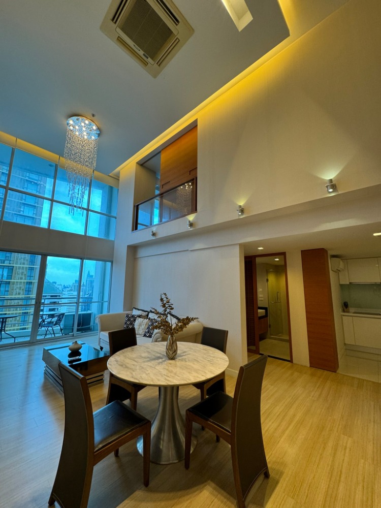 For RentCondoWitthayu, Chidlom, Langsuan, Ploenchit : LTHC11079-The Ratchadamri CONDO FOR RENT 2 beds 2 baths size 119 Sq.m. Near BTS Ratchadamri Station ONLY 85k/month