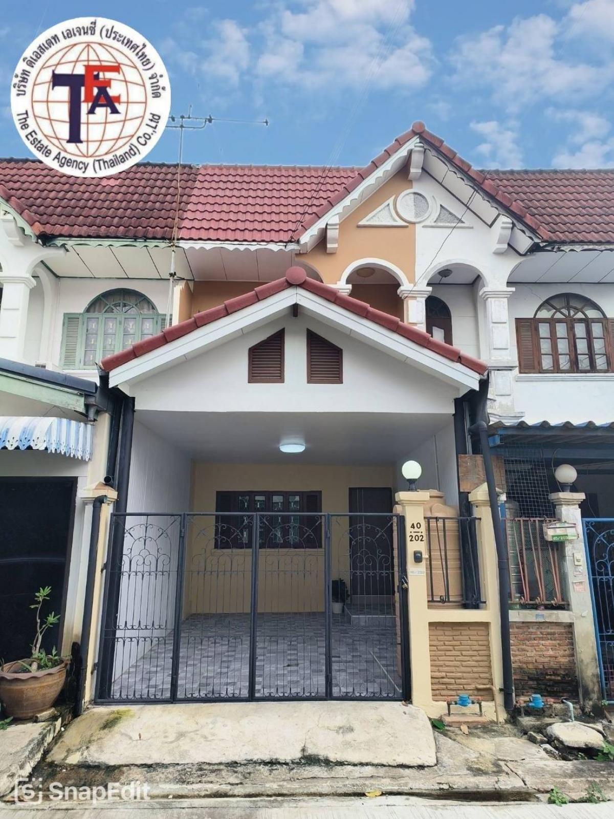 For SaleTownhouseNawamin, Ramindra : For sale: 2-storey townhouse, Sena Villa Village 4, Phraya Suren 40, Ram Intra, Sam Wa Tawan Tok, Fashion Island, Safari World, Phatthana School, Sinphaet Hospital, Nopparat Hospital, Pink Line - Bang Chan, Chalongrat Expressway, Khlong Song, Khubon, Hath