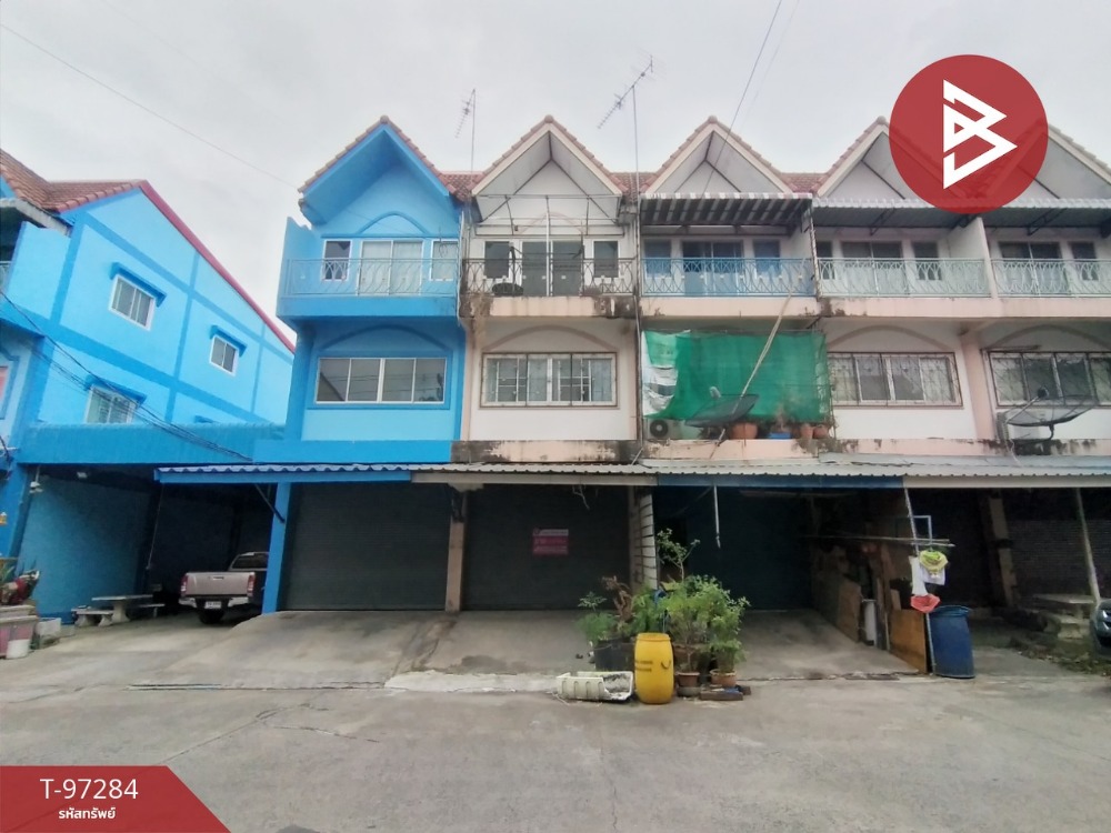 For SaleShophouseSamut Prakan,Samrong : Commercial building for sale, Rinticha Village, Phraeksa, Samut Prakan