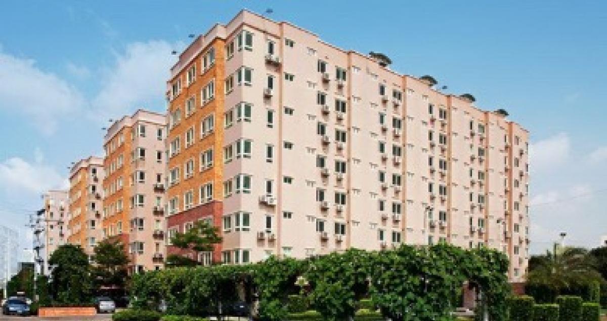 For SaleCondoRatchadapisek, Huaikwang, Suttisan : For sale Happy Condo Ratchada 18 happy condo ratchada18 size 65 sq m. 2 bedrooms 2 bedrooms price 2.89 million near MRT Huai Khwang, Huai Khwang intersection and shopping areas