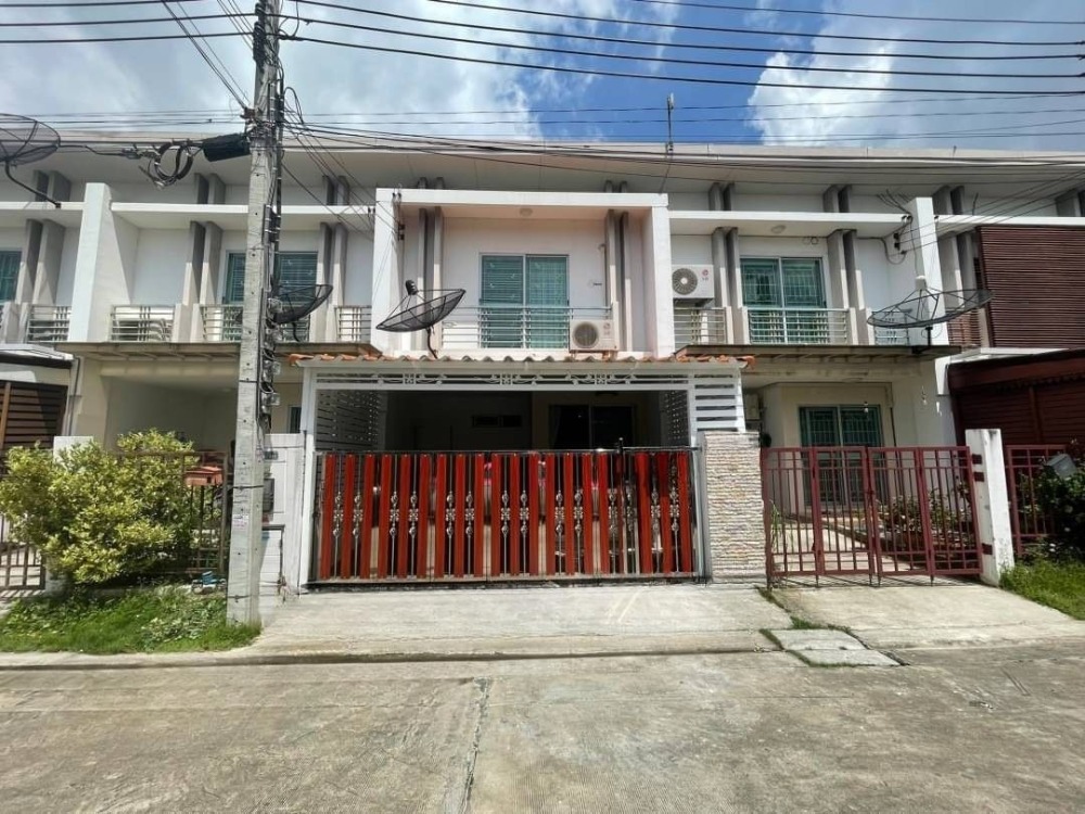 For RentHouseBangna, Bearing, Lasalle : 🏡 For rent, Pruksa Bangna Km.5 (Soi Wat Plad Priang) ❤️ Fully furnished and electric appliances, vacant house ready to move in ✅✅ ❤️ Near Mega Bangna, only 7 km (10 minutes drive)