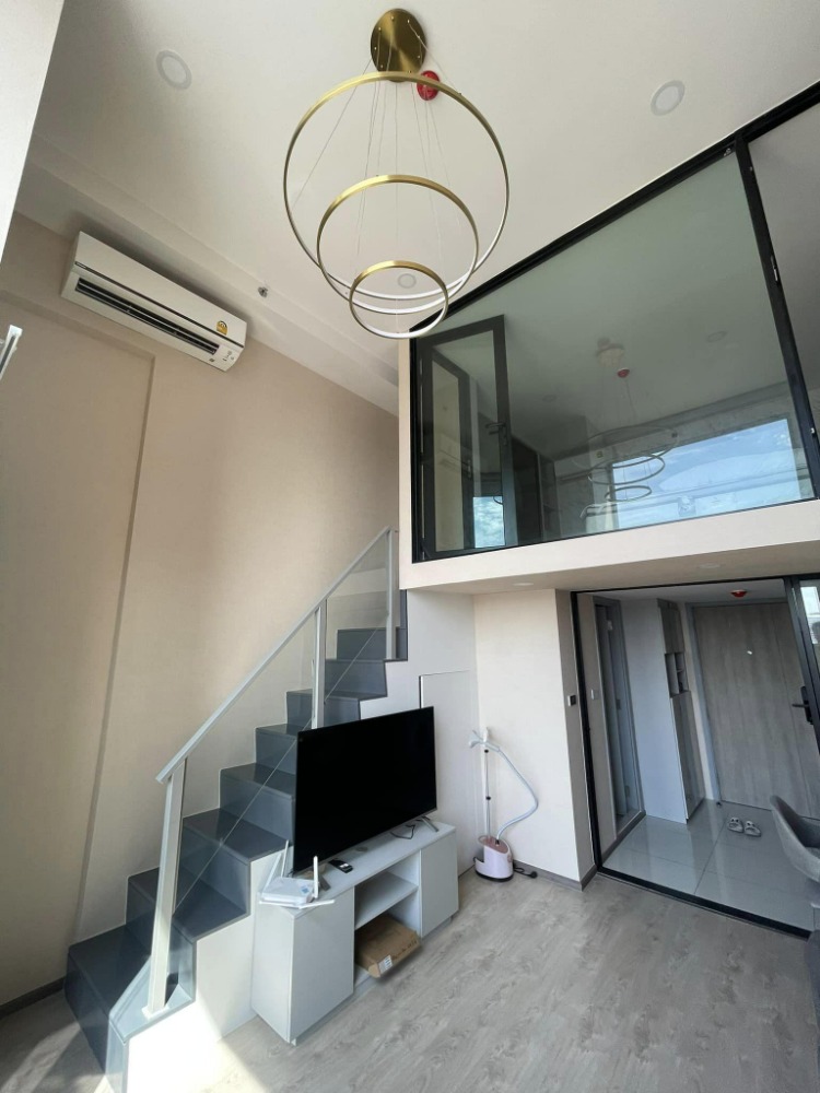 For RentCondoRatchadapisek, Huaikwang, Suttisan : (for rent) SOHO Bangkok Ratchada Duplex room near MRT Huai Khwang