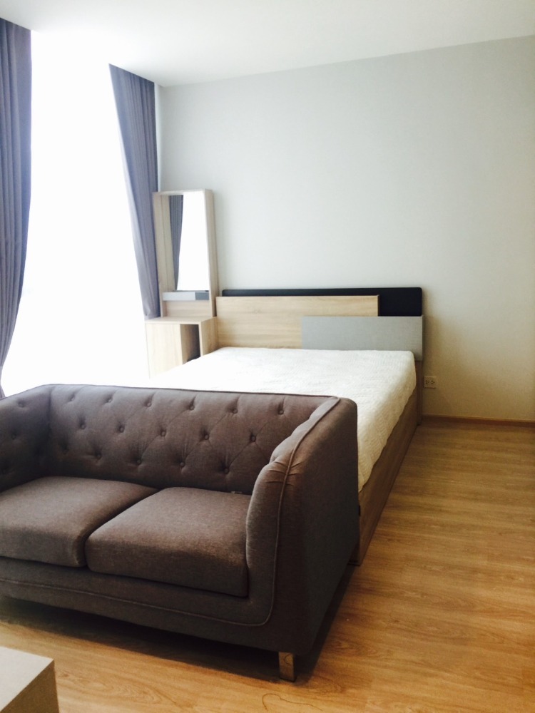 For RentCondoRatchadapisek, Huaikwang, Suttisan : For rent: Noble Revolve Ratchada near MRT Cultural Center Station