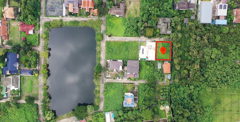 For SaleLandBang kae, Phetkasem : Land for sale in Soi Petchkasem 64, near MRT Bang Khae, near The Mall Bang Khae, land has been filled, suitable for building a house.