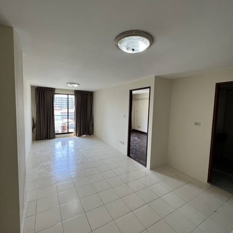 For RentCondoBangna, Bearing, Lasalle : Condo for rent: The Green Place Bangna, 2 bedrooms, 1 bathroom, 9000 baht/month