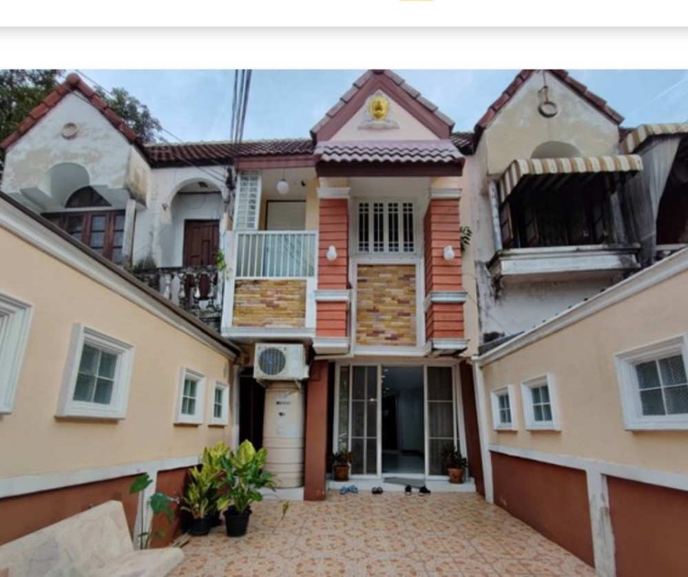 For SaleTownhouseRamkhamhaeng, Hua Mak : For sale: 2-storey townhouse, Ramkhamhaeng 156, good location, convenient transportation, near the Orange Line