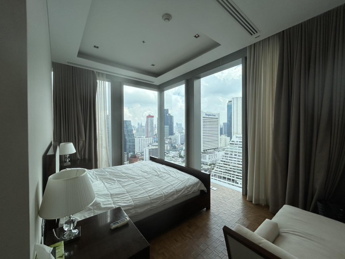 For RentCondoSathorn, Narathiwat : Most luxurious condo with rare 3 bedroom. In the Ritz Carlton