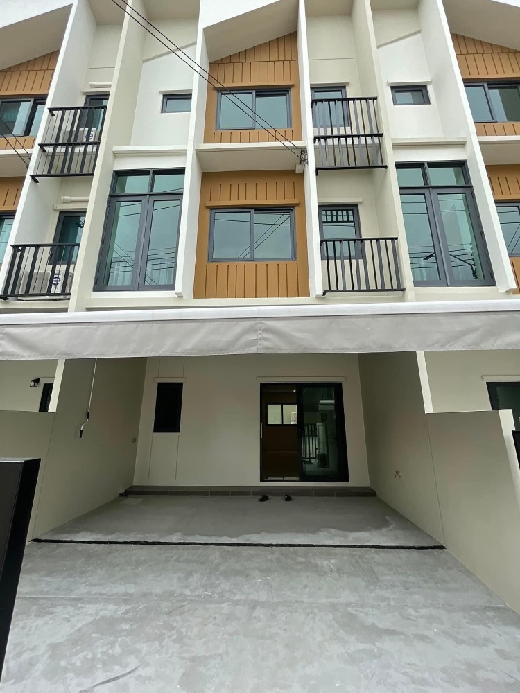 For RentTownhouseLadkrabang, Suwannaphum Airport : Townhome for rent, The Plex On Nut-Wong Waen, new condition, fully furnished, near expressway, opposite Jasgreen Village