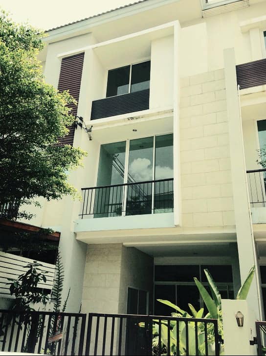 For RentTownhouseRama3 (Riverside),Satupadit : Townhouse for rent, 3 floors, Thanapat Village, Chong Nonsi, Rama 3