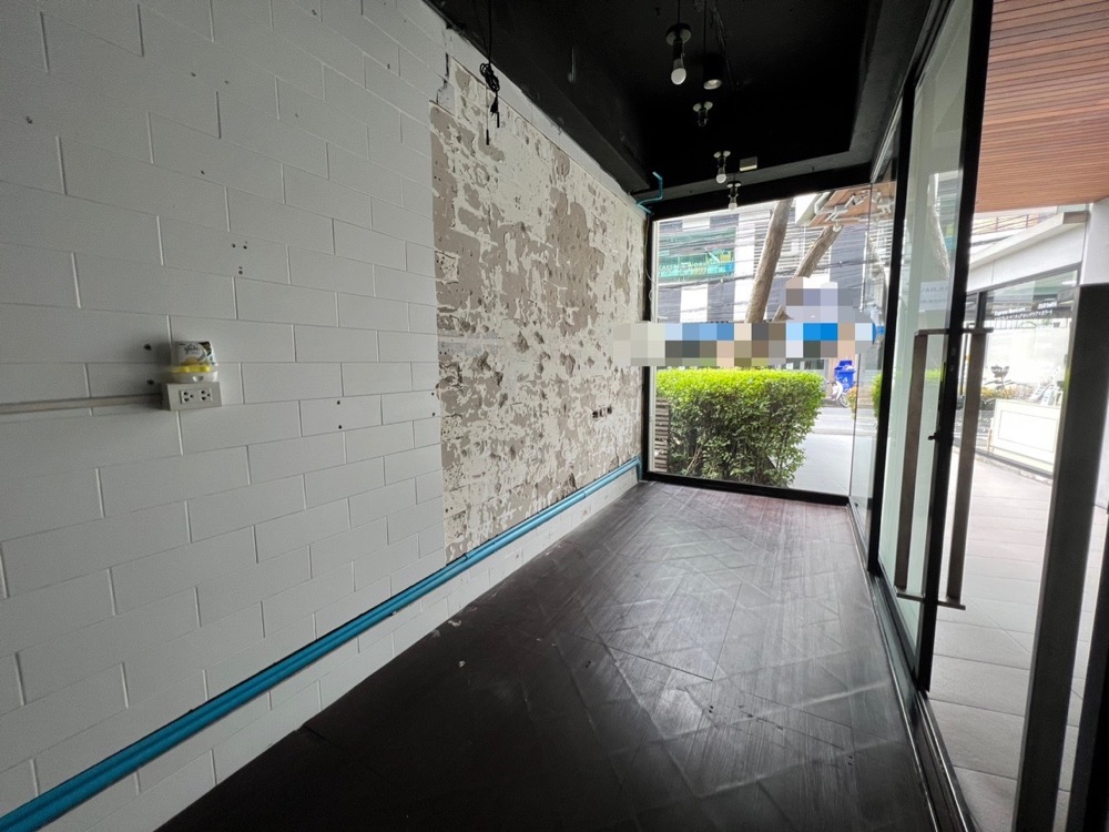 For RentRetailSukhumvit, Asoke, Thonglor : Space for rent in prime location at Sukhumvit -Phromphong