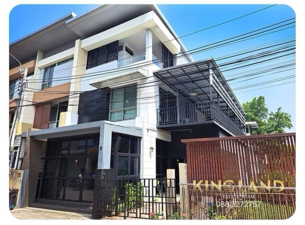 For RentTownhouseNonthaburi, Bang Yai, Bangbuathong : #Townhouse for rent, 3 floors, Soi Chaeng Watthana-Pak Kret 19, 6 air conditioners, corner house and has an extension on the side, has a lot of usable space, suitable for an office or residence, good location opposite Central Chaeng Watthana, near the BTS