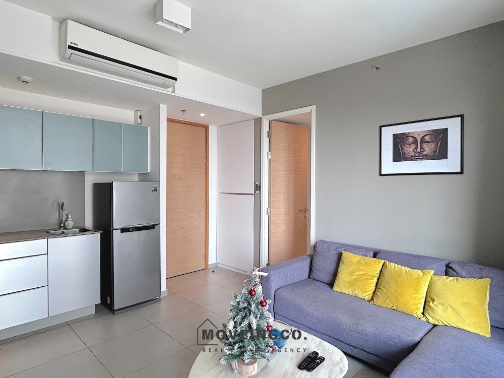 For SaleCondoSukhumvit, Asoke, Thonglor : Corner 1-Bedroom Condo on a High Floor, Steps from Ekkamai BTS