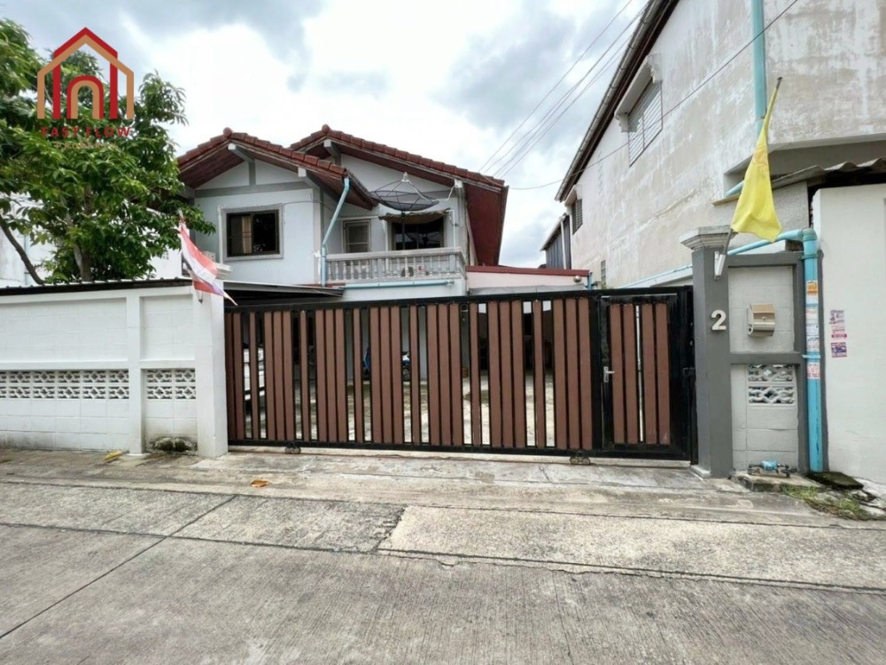 For SaleHouseChokchai 4, Ladprao 71, Ladprao 48, : For sale at the cheapest price!! Single house, 53 sq m., Soi Nakniwat 15, in the heart of Lat Phrao, with access from many routes, including Chok Chai 4, Lat Phrao 71, and along the expressway, Ekkamai - Ram Intra.