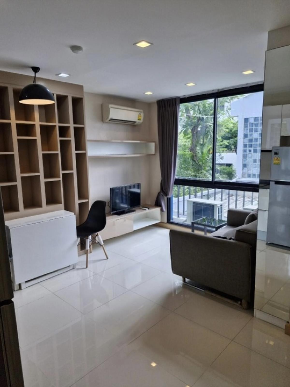 For RentCondoSukhumvit, Asoke, Thonglor : Urgently for rent: The Ace Ekamai (The Ace Ekamai) Property code #NB00001125 Interested, please contact @condo19 (with @) If you want to inquire for more details and see more pictures, please contact us.