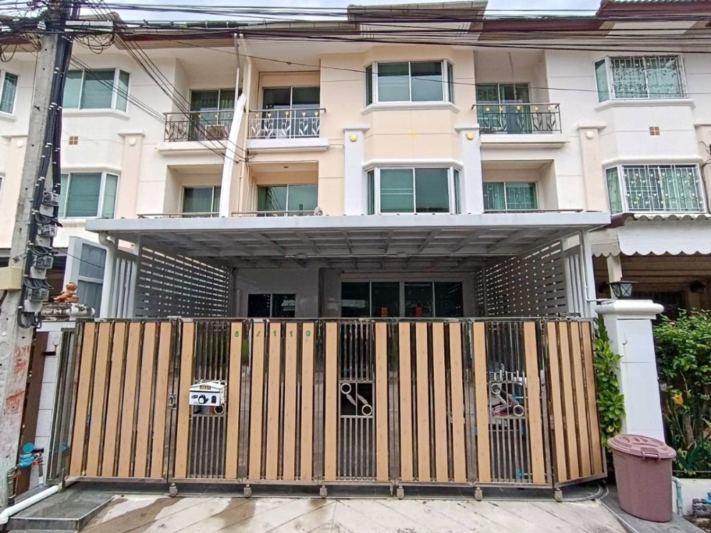 For RentTownhouseBangna, Bearing, Lasalle : For rent: 3-storey townhouse, Srinakarin-Bangna, Soi Bearing 58