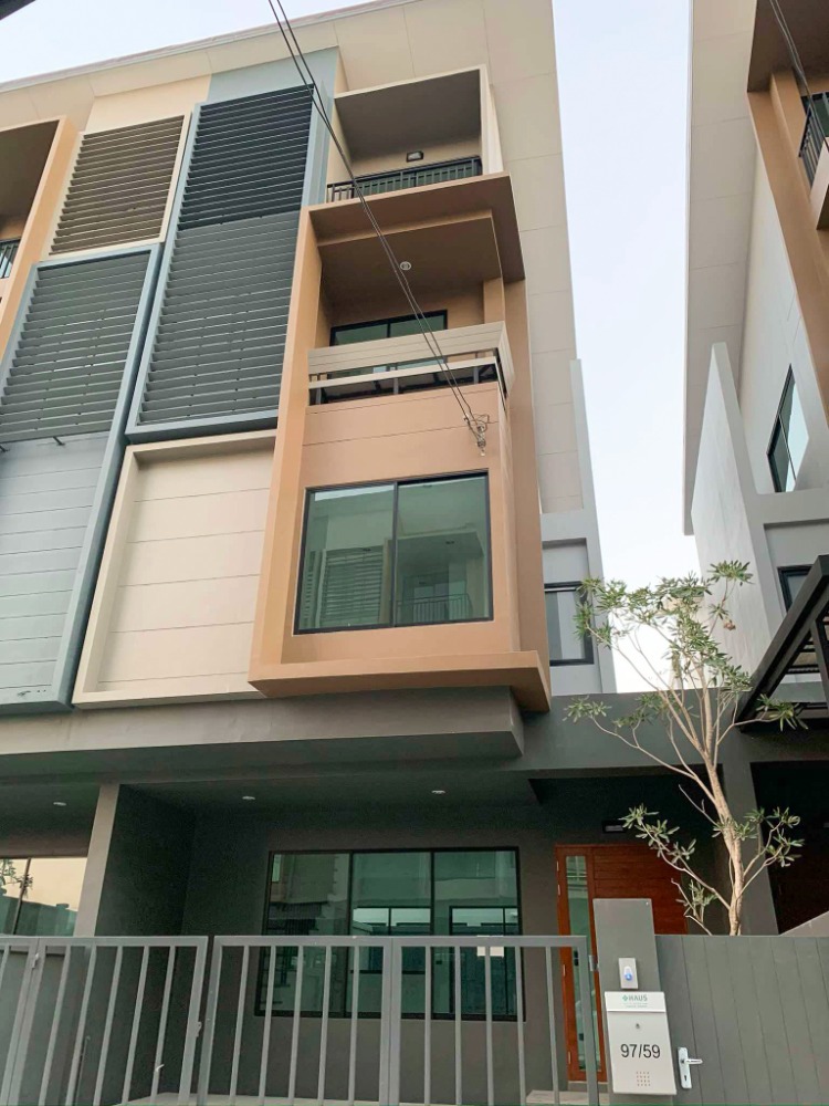 For SaleTownhouseChaengwatana, Muangthong : For sale: Haus Clover twin townhouse, Ratchaphruek-Chaengwattana, 3.5 floors, 210 sq m., width 6.5 m.