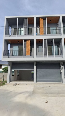 For RentHome OfficeRama5, Ratchapruek, Bangkruai : For rent, newly built 3-storey, 2-unit home office in Phra Ram 5, Nakhon In, Bang Kruai, Nonthaburi, near Denla Kindergarten, Phra Ram 5 fresh market, suitable for home office, residence, showroom