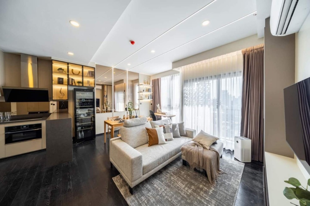 For SaleCondoSukhumvit, Asoke, Thonglor : FOR SALE ‼️ Park Origin Thonglor - Super Luxury Class Condominium in Sukhumvit dynamic neighborhood. (Sale With Tenant)🔥