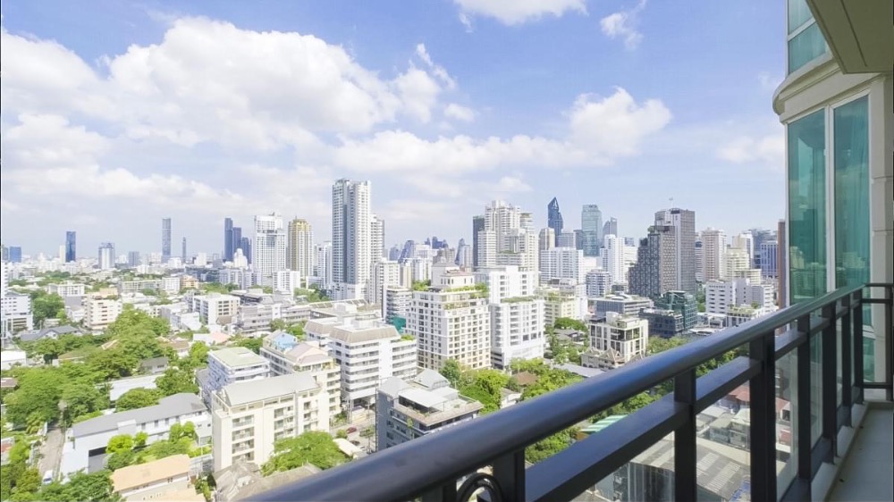 ขายคอนโดสุขุมวิท อโศก ทองหล่อ : For Sale: Condo, ROYCE Private Residences, 2 Bedrooms /2 Bathrooms *Fully Furnished /High Floor /Corner Unit /Private Lift /Balcony & Ready to move in*