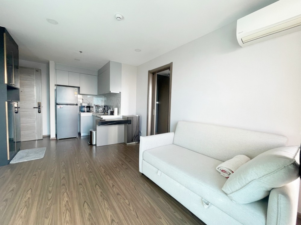 For SaleCondoRatchadapisek, Huaikwang, Suttisan : Condo for sale Artisan Ratchada: Artisan Ratchada, size 44.07 sq m., 18th floor, Building A, convenient transportation, very good location, cheap sale