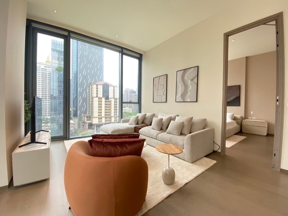 For RentCondoWitthayu, Chidlom, Langsuan, Ploenchit : For rent 1 bedroom, Ultimate luxury level, Chidlom location, near BTS Chidlom, High End furniture, luxurious.