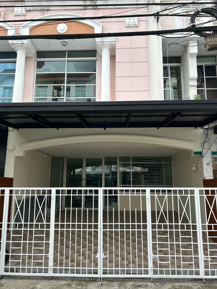 For RentTownhouseYothinpattana,CDC : Townhouse for rent, Baan Klang Muang Rama 9-Lat Phrao, near expressway, Central Festival Eastville, CDC