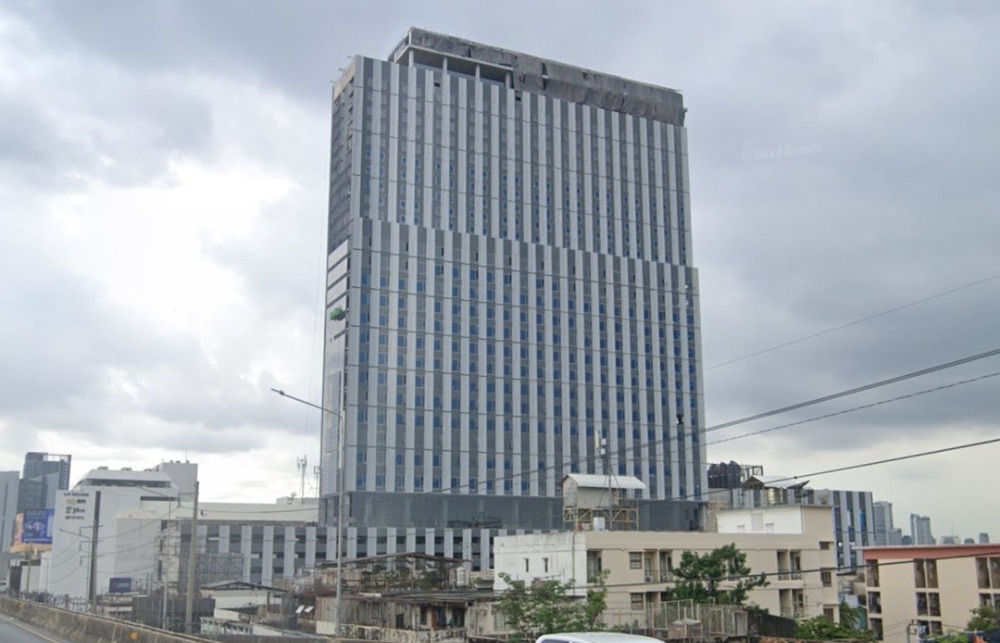 For RentOfficeRamkhamhaeng, Hua Mak : Ramkhamhaeng Hills, office for rent on Ramkhamhaeng Road, near the MRT Orange Line, Ramkhamhaeng 12 Station, only 100 m.