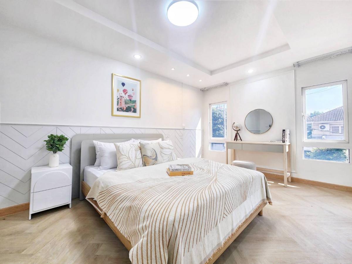 For SaleCondoRatchadapisek, Huaikwang, Suttisan : ✅️Complete with all family needs, spacious area, home feel🏡, comfortable living without having to leave the city! 👉Happy Condo Ratchada 18✨️✨️