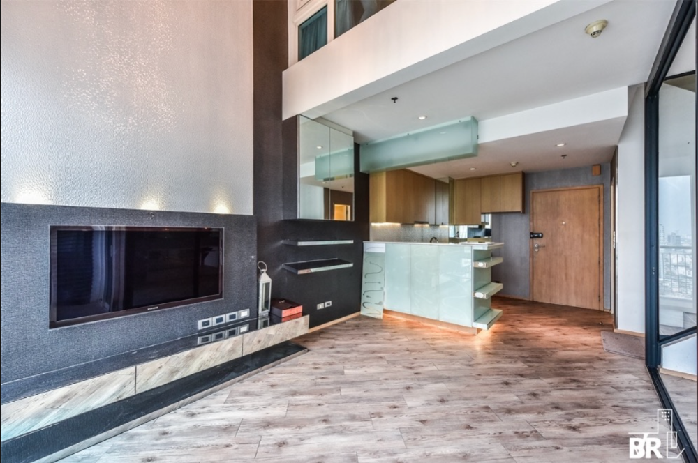 For SaleCondoRatchathewi,Phayathai : Villa Rachatewi【𝐒𝐄𝐋𝐋】🔥 Spacious room, decorated in a luxurious style, high ceilings, fully furnished! Ready to move in! 🔥 Contact Line ID: @hacondo