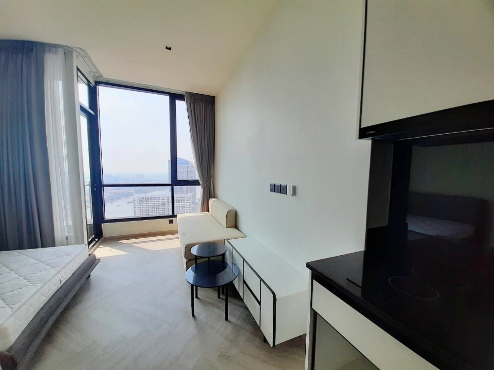 For SaleCondoWongwianyai, Charoennakor : 🛎Last room, don't miss it‼️ High Rise Condo “Chapter Charoen Nakhon“ in a prime location on the Thonburi side, next to the Chao Phraya River, with a common area along the river, convenient transportation