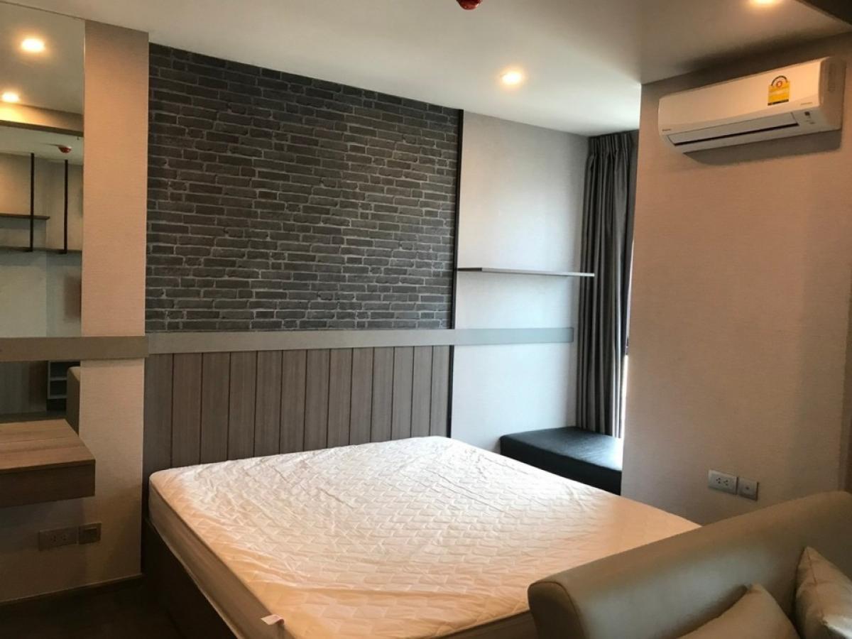 For SaleCondoRatchathewi,Phayathai : ★ Very special price at a price of 5.8 deleting. ★ Beautiful room, good view ★ Fully furnished ★ near Chula University ★ Near BTS Ratchathewi ★ @ideo Q Siam Ratchathewi