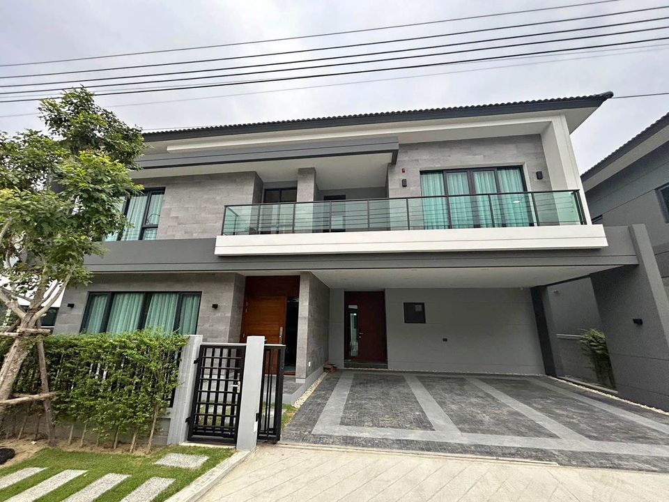 For RentHouseBangna, Bearing, Lasalle : 2-storey luxury house with furniture, beautifully decorated, for rent in Bangna-Bangkaew area, near Mega Bangna, only 2 km.