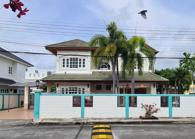 For SaleHousePattaya, Bangsaen, Chonburi : For sale: two-storey detached house, prime location, World Villa Village, Chonburi Province