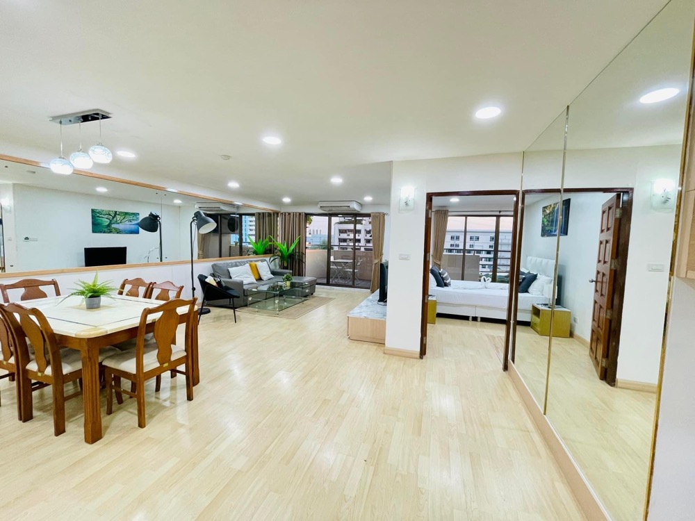 ขายคอนโดพัฒนาการ ศรีนครินทร์ : For Sale: Condo, Floraville, 2 Bedrooms /2 Bathrooms *Fully Furnished /Balcony & Ready to move in*