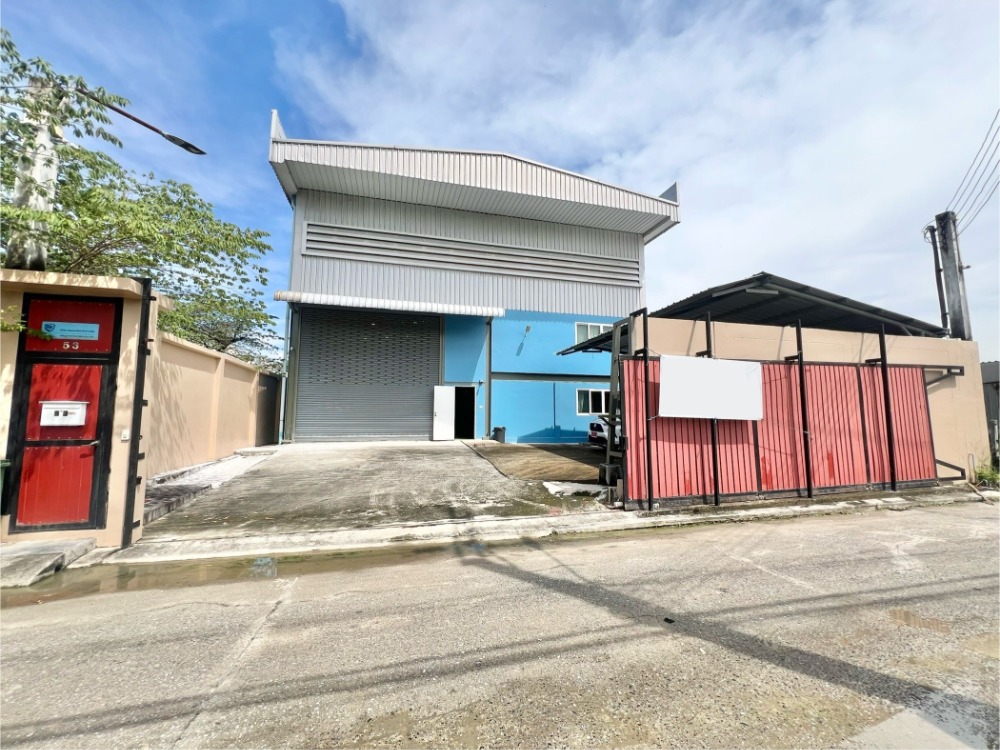 For SaleWarehousePattanakan, Srinakarin : Warehouse for Sale. Solid Structure, Excellent Condition Floor can support up to 2.5 tons/sq.m. Access through 3 routes: Soi Srinakarin 45, Soi Pattanakarn 96, and Soi On Nut 66. Land area: 201 sq.wah.