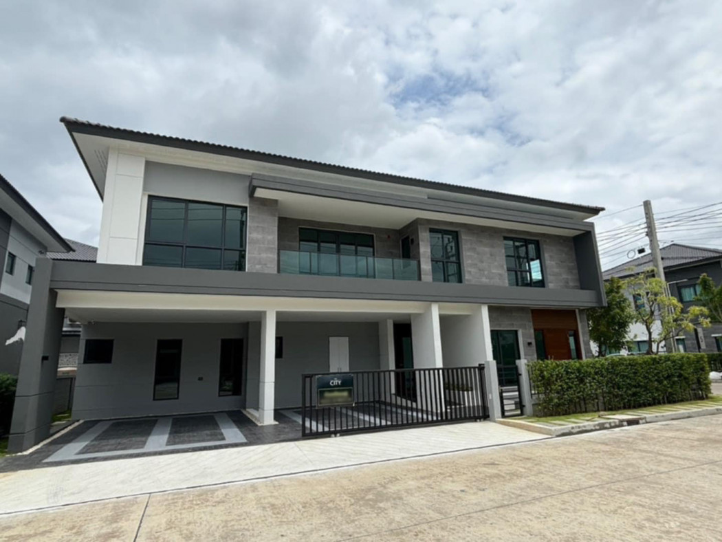 For SaleHouseBangna, Bearing, Lasalle : For sale: Luxury house, The City Bangna, large house, area 80 sq m, usable area 488 sq m, 5 bedrooms, 6 bathrooms, parking for 4 cars.