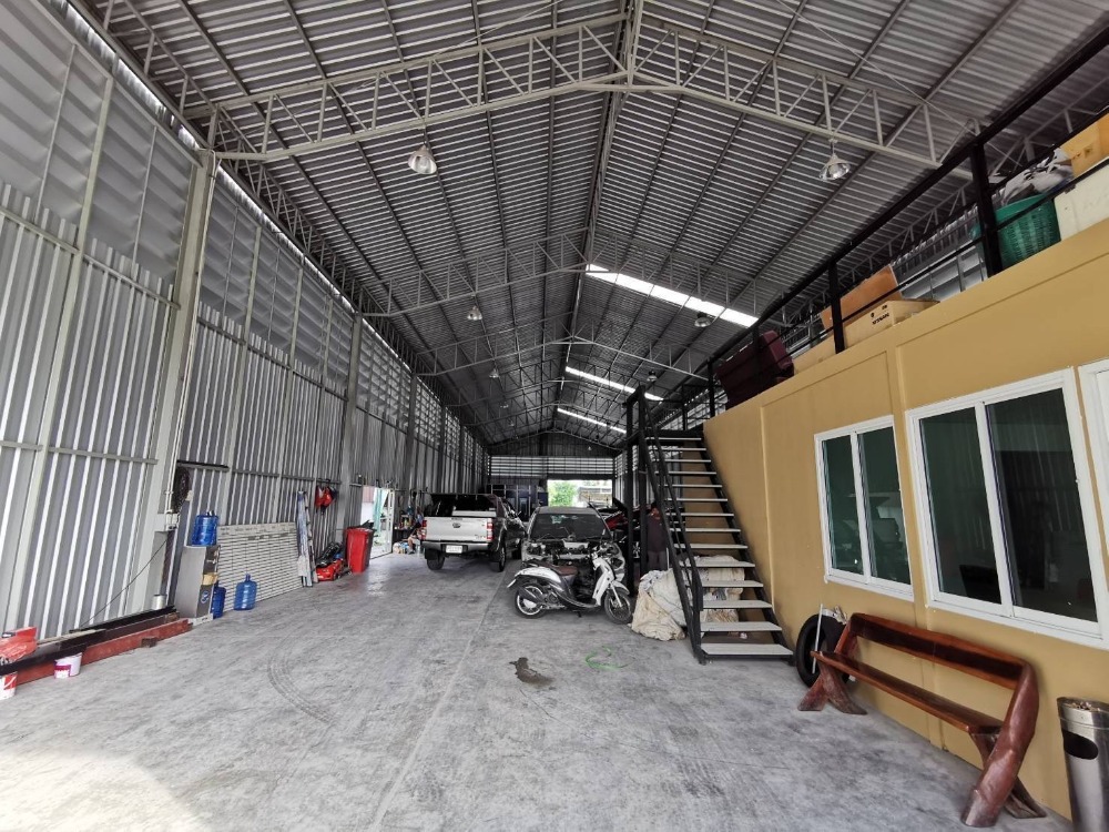 For RentWarehousePathum Thani,Rangsit, Thammasat : Warehouse for rent, size 456 sq m. with office size 25 sq m., location Lam Luk Ka, Khlong 8, Pathum Thani