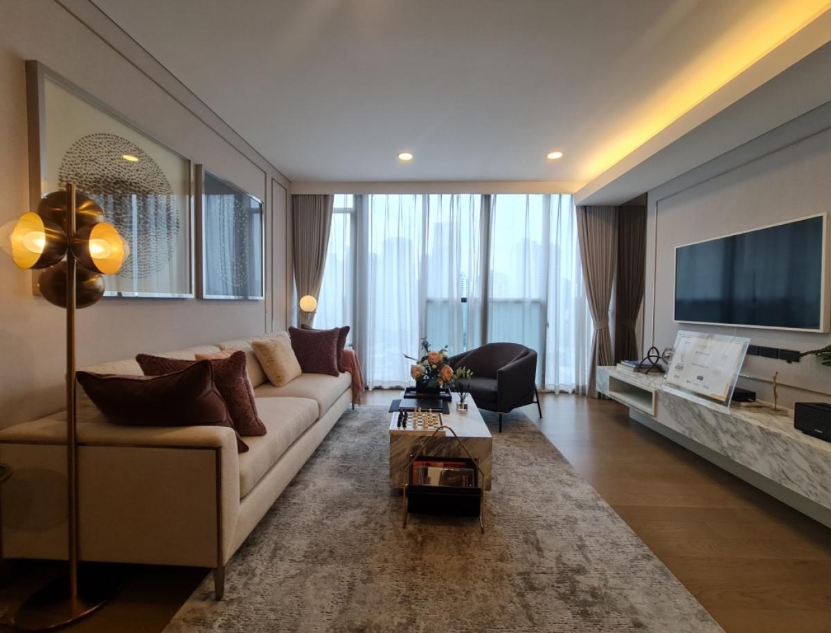 ขายคอนโดคลองเตย กล้วยน้ำไท : 📢👇Luxurious condominium in the heart of Asoke-Rama 4, conceige service from a world-class hotel , unblocked view, also many special offer such as free transfer expenses etc.