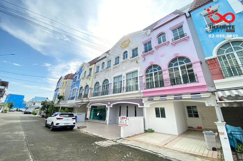 For SaleTownhomeOnnut, Udomsuk : Townhouse for sale, 3 floors, 21.3 square wah, Baan Klang Muang, Lucerne, Sukhumvit, On Nut 46