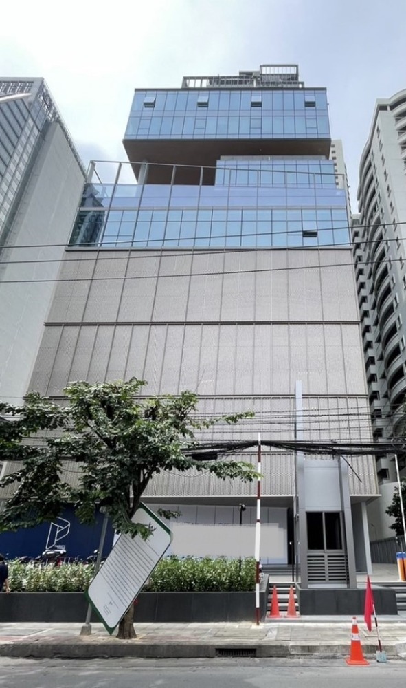 For RentOfficeSukhumvit, Asoke, Thonglor : New office, modern style, walk to BTS & MRT Asoke 阿索克地铁站新办公室出租